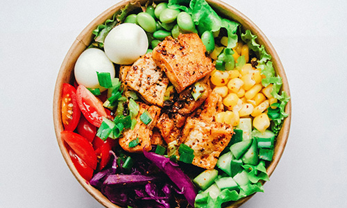 Fresh healthy food options in VendGO micro markets Atlanta